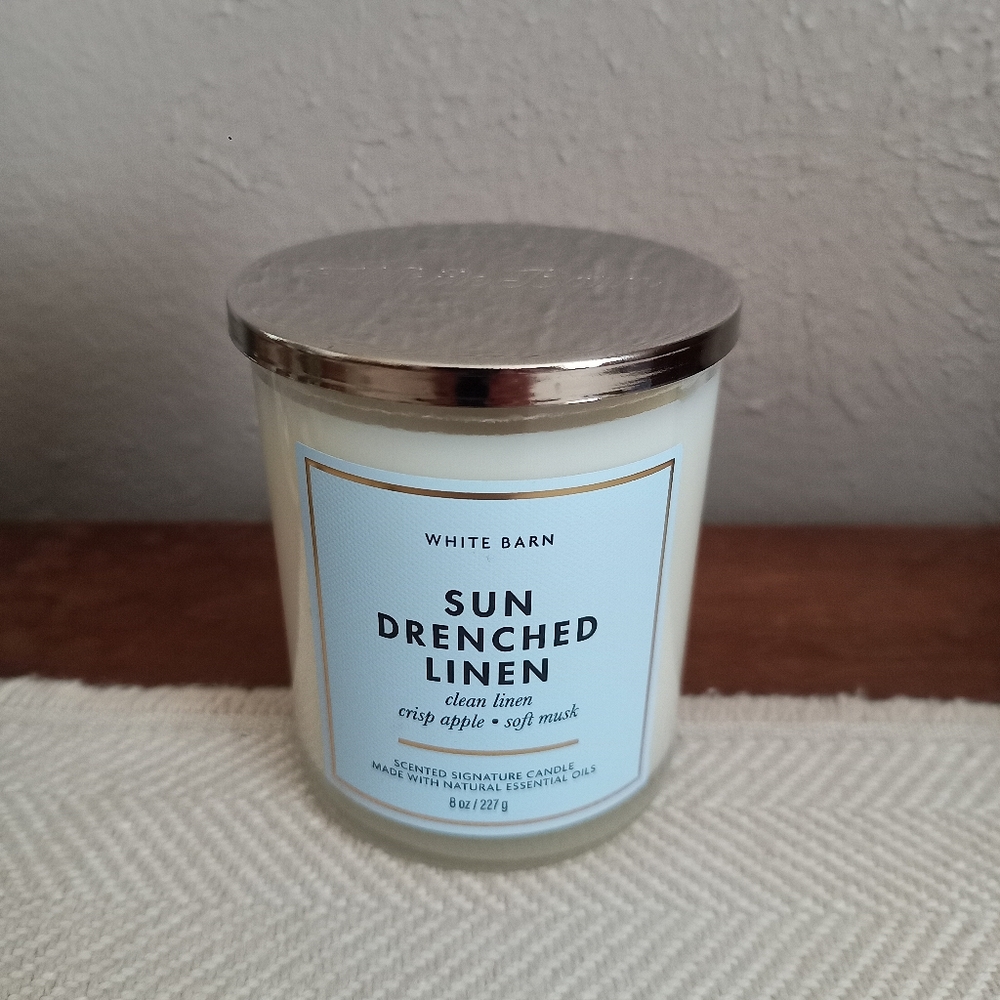 White Barn Sun Drenched Linen Candle | 8oz